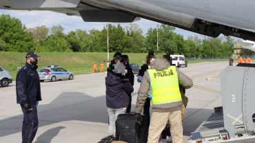 Wrocław: ekstradycja trójki podejrzanych [ZDJĘCIA]