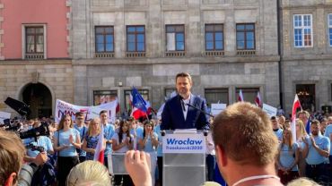 Trzaskowski nie musi prostować wypowiedzi z Wrocławia. Sąd oddalił pozew Dudy