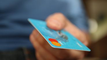Karta kredytowa - czy warto ją mieć?