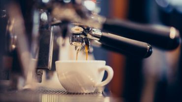 Najczęstsze awarie ekspresów do kawy – jak poradzić sobie z nimi na własną rękę?