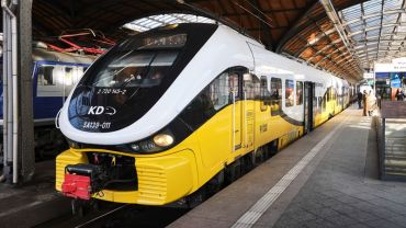 Koleje Dolnośląskie podpisały umowę za zakup kolejnych 8 pociągów