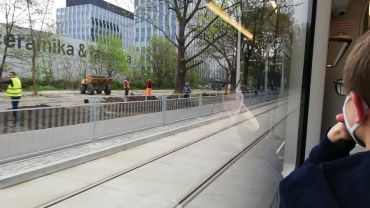 Pierwszy przejazd tramwaju po nowym odcinku TAT na Nowy Dwór [WIDEO]