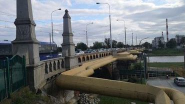 Wymiana zwrotnicy przy moście Osobowickim. Zmiany w kursowaniu tramwajów