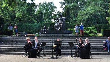 Bezpłatne koncerty we wrocławskim parku. Z okazji „Święta Muzyki” [ZDJĘCIA]