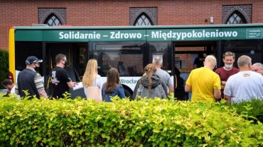 Wrocław: Od teraz zaszczepisz się na COVID-19 w autobusie MPK [ROZKŁAD JAZDY]