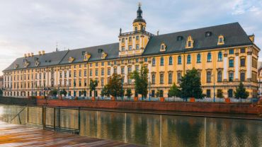 Zbliża się nowy rok akademicki. Wrocławskie uczelnie stawiają na zajęcia stacjonarne