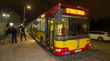 Streetbus wrócił na wrocławskie ulice. To autobus MPK z pomocą dla bezdomnych [TRASA]