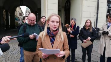Chcą, żeby prezydent Wrocławia wprowadził edukację seksualną do szkół