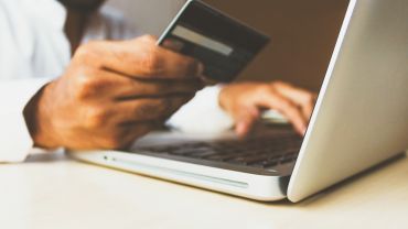 Banki ostrzegają: Dziś rano nie zapłacisz kartą i online