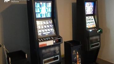Dolnośląska KAS zabezpieczyła nielegalne automaty do gier i blisko 49 tys. zł [ZDJĘCIA]