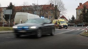 Wrocław: Zobacz, jak policjanci eskortowali karetkę z sercem do przeszczepu