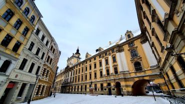 Wrocław: kończy się remont zabytkowego budynku UWr [ZDJĘCIA]