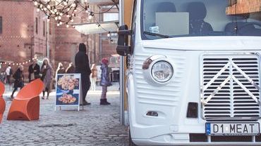 Wrocław: trwa walentynkowy zlot food trucków w Browarze Mieszczańskim. Program imprezy