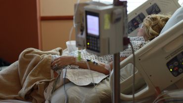 Wrocław: ciężarna pacjentka z COVID-19 przez 6 tygodni walczyła o życie w szpitalu