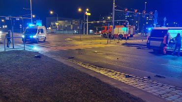 Wrocław: Poważny wypadek na ul. Na Ostatnim Groszu. Jedna osoba w stanie ciężkim [ZDJĘCIA, WIDEO]