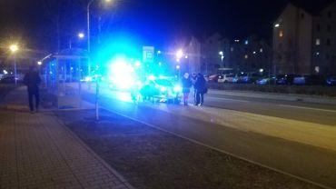Wrocław: leżący na ulicy człowiek czekał 2,5 godziny na karetkę [ZDJĘCIA]