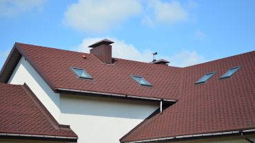 Czym charakteryzują się lekkie pokrycia dachowe? Dlaczego warto je wybrać?