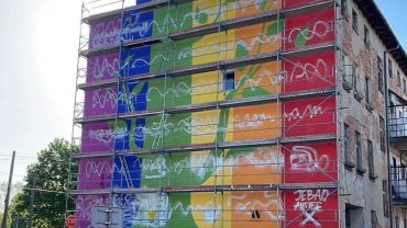 Wrocław: Nowy tęczowy mural LGBT przy Opolskiej zdewastowany [ZDJĘCIA]