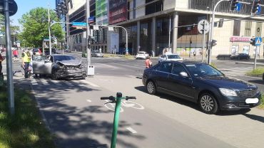 Groźny wypadek dwóch osobówek w centrum Wrocławia