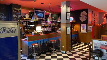 Wrocław: Queens Street Bar - oto menu i ceny po programie Kuchenne Rewolucje. Co zostało z American Dream?