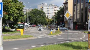 Wrocław: Utrudnienia na placu Solidarności. Rusza budowa drogi rowerowej na Legnickiej