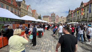 Wrocław: Europa na Widelcu 2022. Biesiada europejska na Rynku [ZDJĘCIA, MENU]