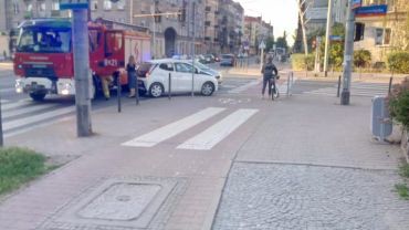 Motocyklistka trafiła do szpitala po wypadku na Ołbinie