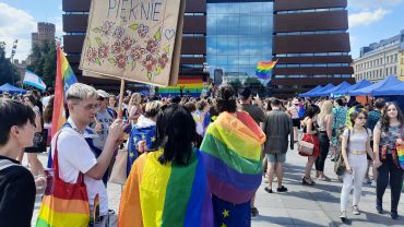 Marsz Równości przeszedł ulicami Wrocławia. To święto osób LGBT+ [ZDJĘCIA]