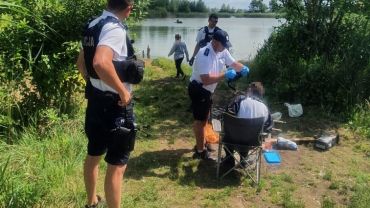 Wrocław: Ojciec pływał pontonem z 10-letnim dzieckiem. Miał 2 promile alkoholu i amfetaminę