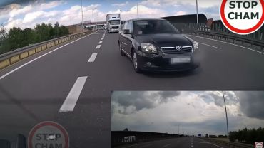 Wrocław: Agresywny kierowca toyoty jechał za autem kilometrami. Chciał się bić [WIDEO]