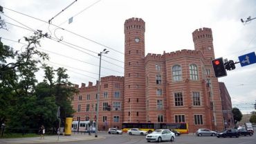 Wrocław: rzucali kostką brukową w Ukraińców. Jest wyrok
