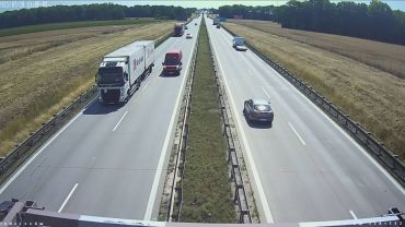 Autostrada A4 zablokowana w stronę Wrocławia. Pali się samochód
