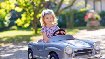 Jakie samochody na akumulator dla dzieci są dostępne na rynku?
