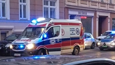 Wrocław: młoda kobieta dźgnięta nożem. Sprawcy uciekli