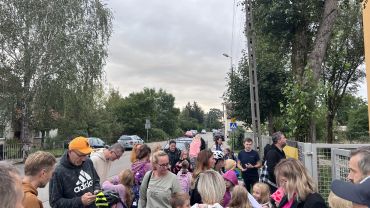 Wrocław: Nie zdążyli wyremontować szkoły. Dzieci wysłali do innej - dojazd trwa 45 minut