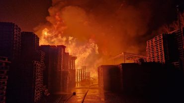 Ogromny pożar w Miliczu. Łunę widać było z odległości 10 km [ZDJĘCIA I FILMY]