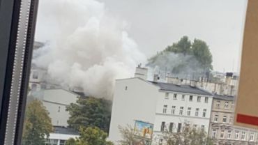 Wrocław: Pożar na Podwalu. Straż pożarna walczyła z ogniem