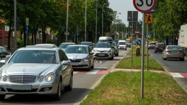 Wrocław: Zmiany na trzech przejściach dla pieszych. Będzie nowa sygnalizacja świetlna