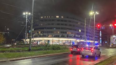 Wrocław: Alarm przeciwpożarowy w budynku OVO przy Podwalu