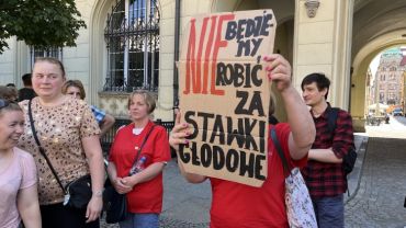 Wrocław: Drugi protest pracowników Domów Pomocy Społecznej. Pójdą pod Ratusz