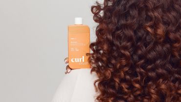 Curly Girl Method – poznaj receptę na wspaniałe loki