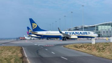 Ryanair uruchomił połączenie Poznań-Kraków. Wylądowali we Wrocławiu, wrócili autobusami