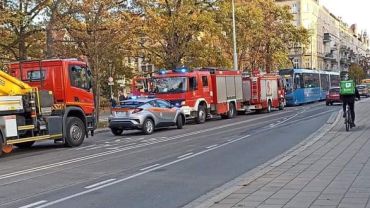 Wrocław: mężczyzna potrącony przez tramwaj. Utrudnienia dla pasażerów