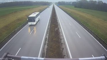 Wypadek na autostradzie A4 pod Wrocławiem. Tir wypadł z drogi