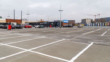 Wrocław: Parking przy Legnickiej otwarty po remoncie. Prawie 500 miejsc dla kierowców