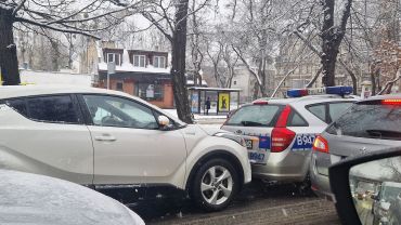 Wrocław: Atak zimy, koszmar na drogach! Ulice jak lodowisko [NA ŻYWO]