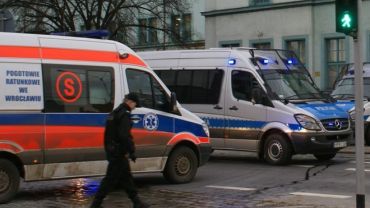 Autobus wrocławskiego MPK uderzył kobietę, gdy wjeżdżał na przystanek