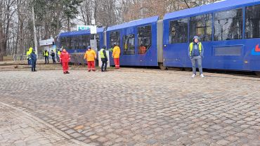Wrocław: Wykoleił się tramwaj. Do pętli na Sępolnie nie dojedziemy