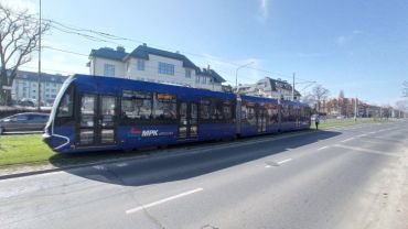Kłopoty pasażerów MPK Wrocław. Skrócone linie i autobusy za tramwaj