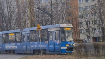 Tramwaje wracają na Żmigrodzką po serii awarii torowiska